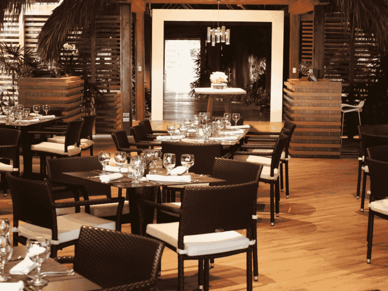 Lago-Restaurant-remodeled-min-800x600