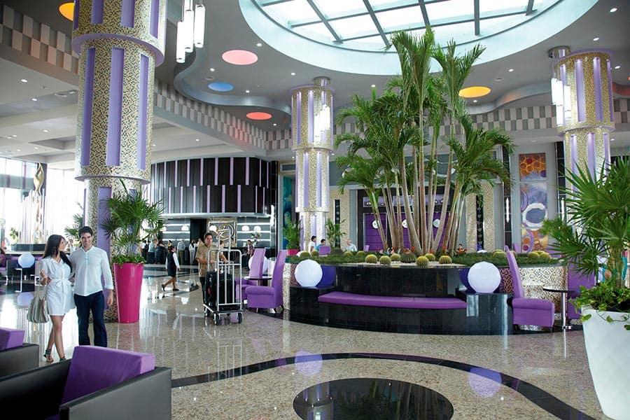 lobby-riu-palace-peninsula-2_tcm55-224901