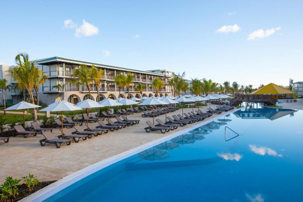 El Beso Adults Only at Ocena El Far-Concord-Travel-12