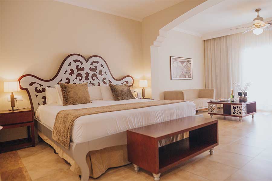 colonial-junior-suite-ocean-front4-majestic-colonial-punta-cana