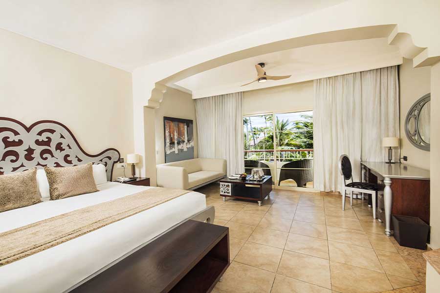 junior-suite-jacuzzi2-majestic-colonial